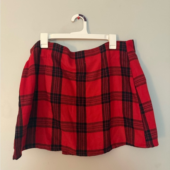 No Boundaries Plaid Skirt - Picture 7 of 7